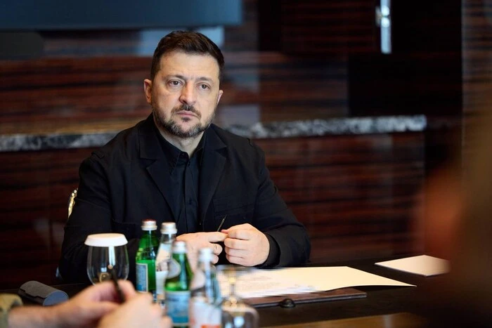 Зеленський їде до Москви? Офіс президента відповів Кремлю