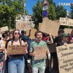 Захищала Зеленського. Пенсіонерка отримала штраф за напад на учасницю «картонкового майдану»